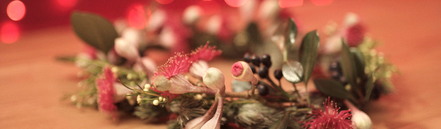 HOW TO MAKE A CHRISTMAS WREATH USING AUSTRALIAN BOTANICALS