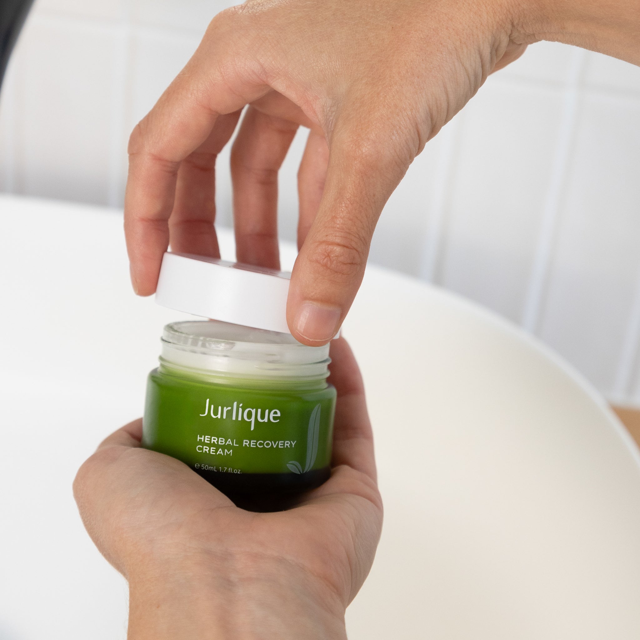 Jurlique herval recovery signature moisturizing outlets cream